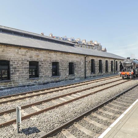 Appartamento Tornado Engine Shed Whitby Esterno foto